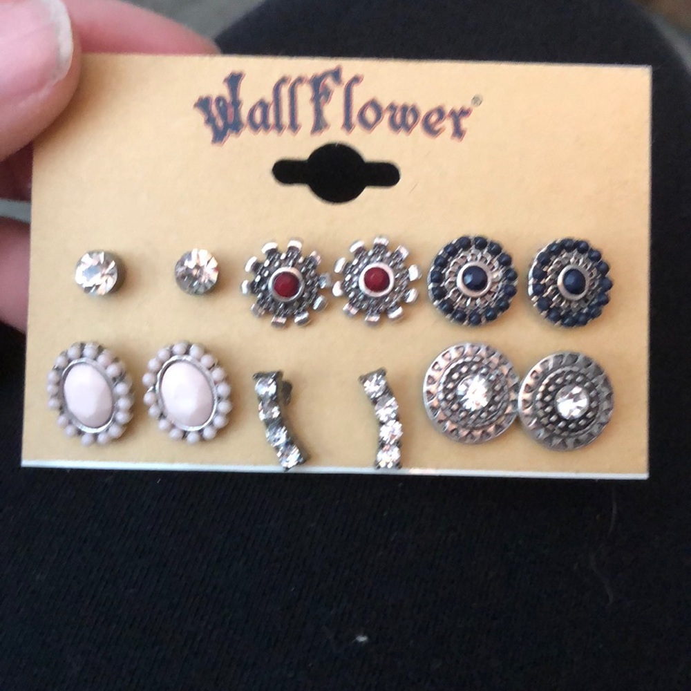 NWT Wallflower set of six earrings - Picture 1 of 2